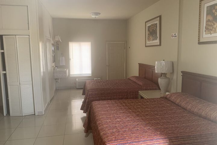 Room 8 of 23