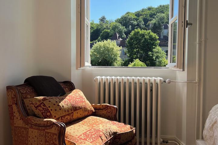 Room 12 of 35