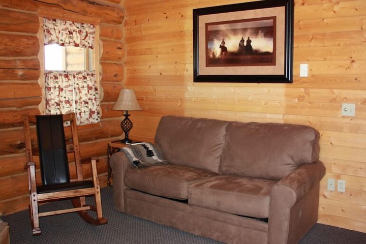 Room 4 of 7