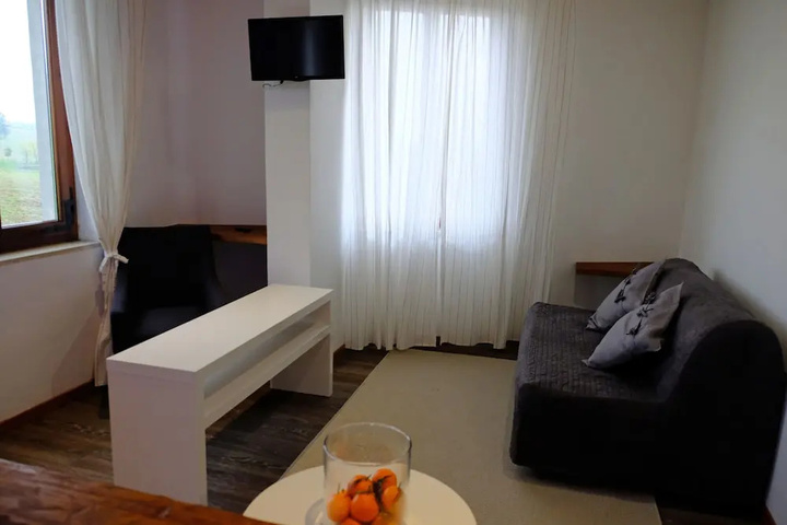 Room 2 of 21