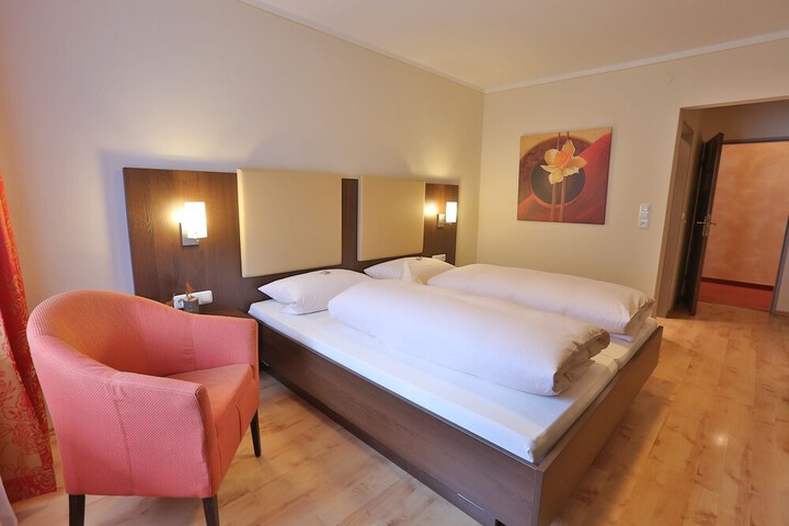 Room 13 of 31