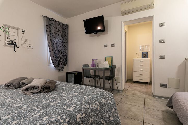 Room 30 of 141