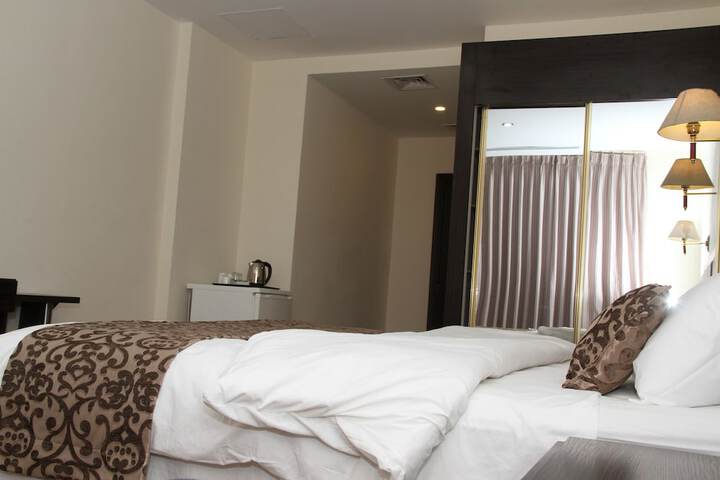 Room 5 of 19