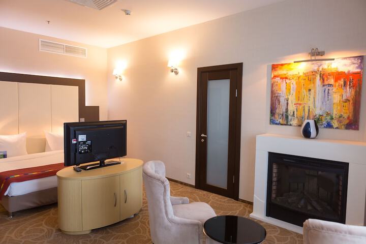 Room 10 of 73