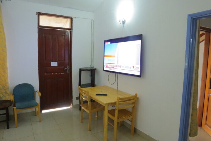 Room 11 of 22