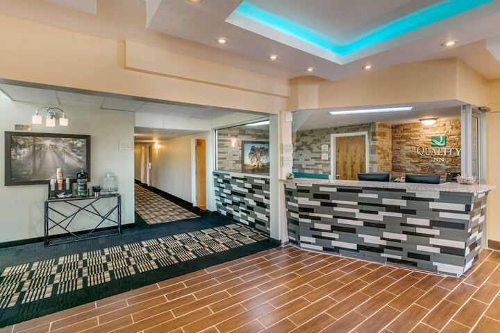 Entrance & Lobby