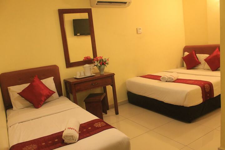 Room 12 of 29