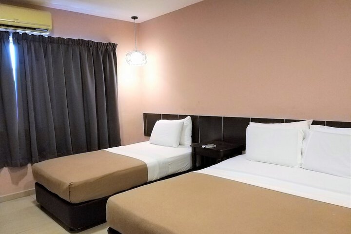 Room 16 of 36