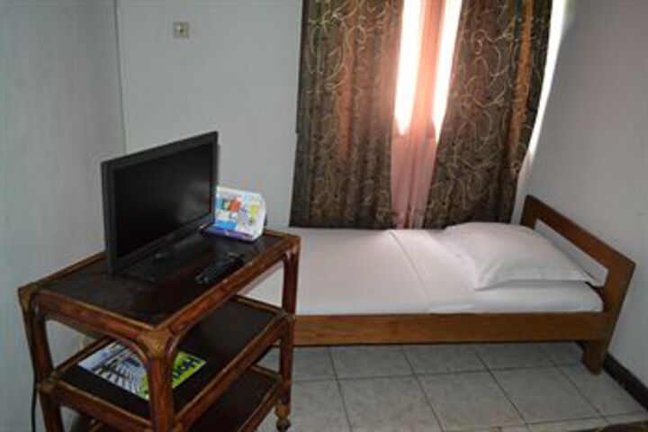 Room 17 of 30