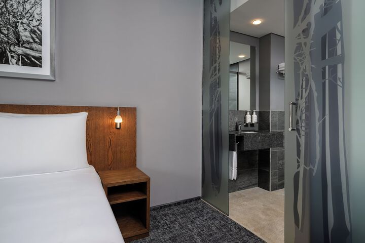 Room 10 of 54