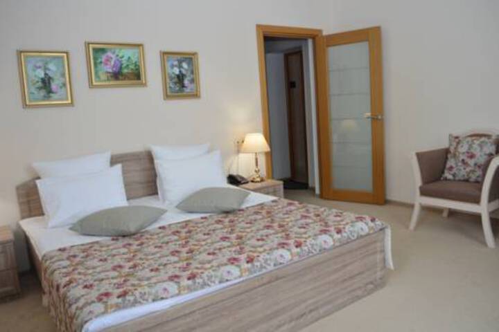 Room 3 of 9
