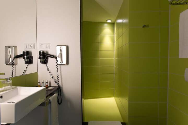 Room 33 of 56