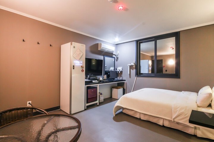 Room 50 of 118
