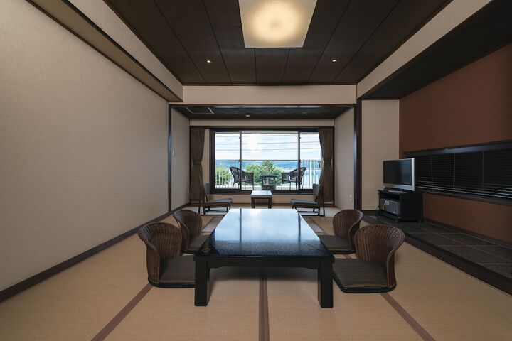 Room 5 of 34