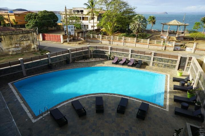 Pool 65 of 90