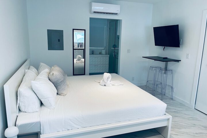 Room 120 of 174