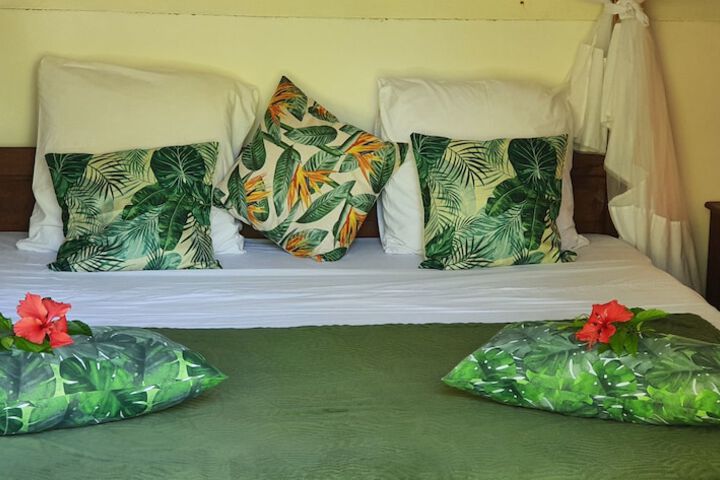 Room 49 of 208