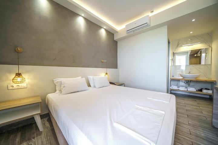 Room 64 of 179