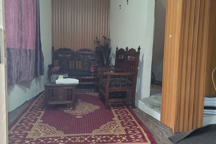Room 27 of 36