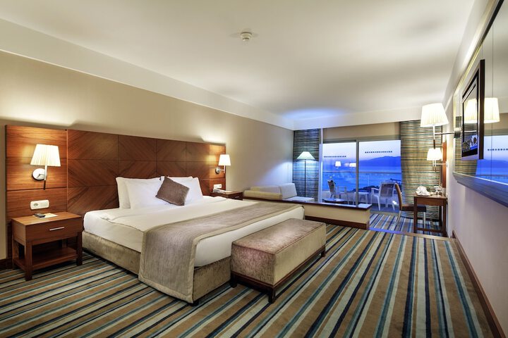 Room 30 of 152
