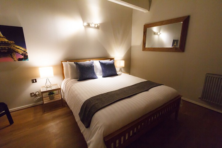 Room 27 of 63