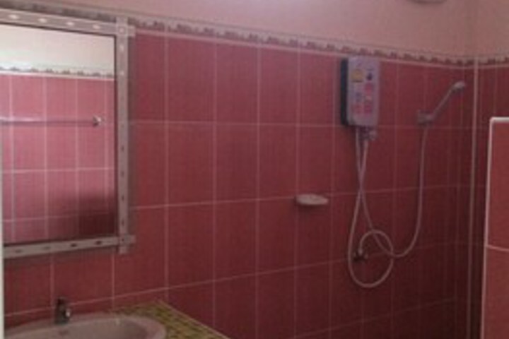 Room 4 of 25