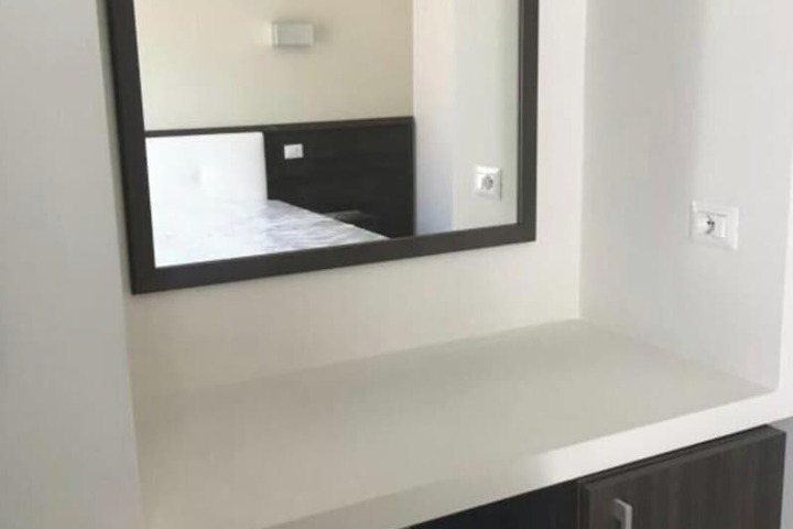 Room 2 of 19