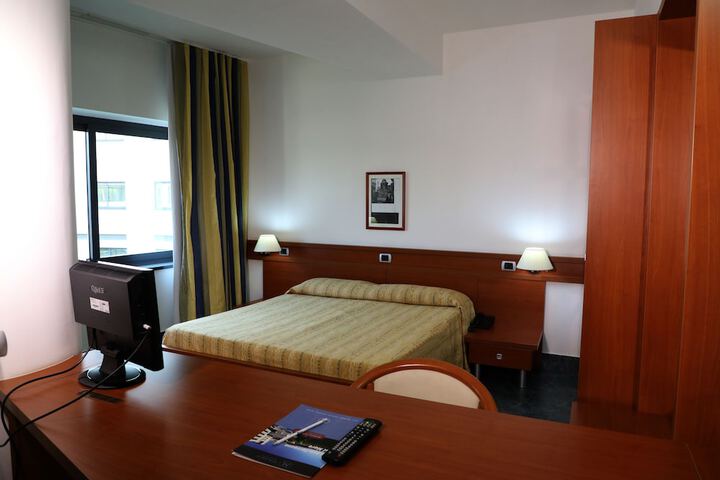 Room 4 of 59