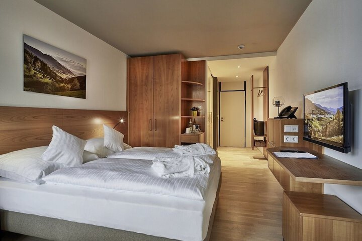 Room 8 of 55