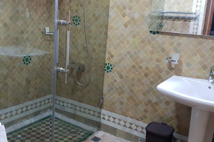 Room 40 of 64