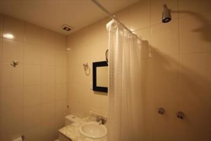 Room 5 of 32