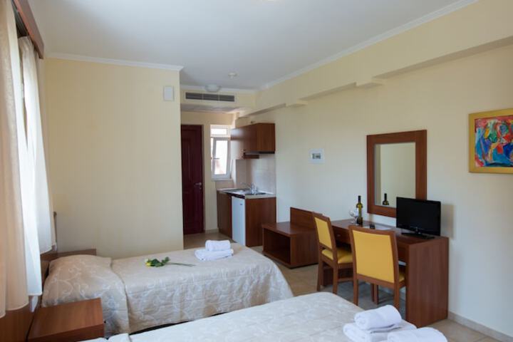 Room 11 of 66