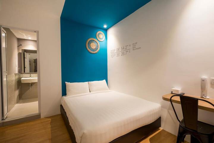 Room 18 of 45