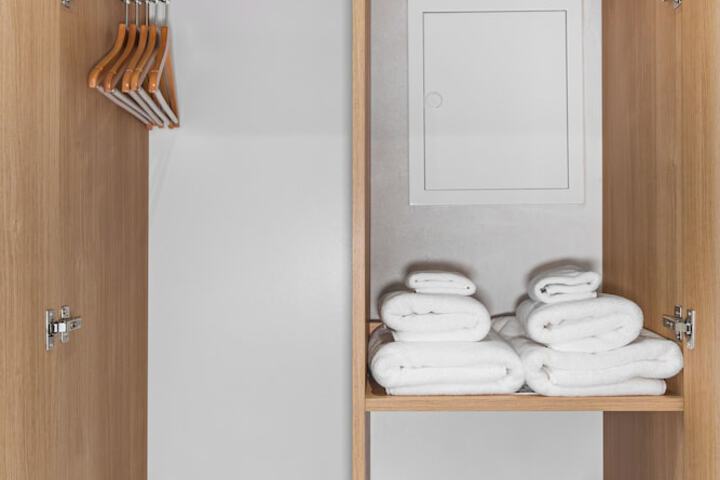 Room 15 of 60