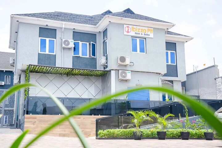 Ibizza Pit Hotel and Suites