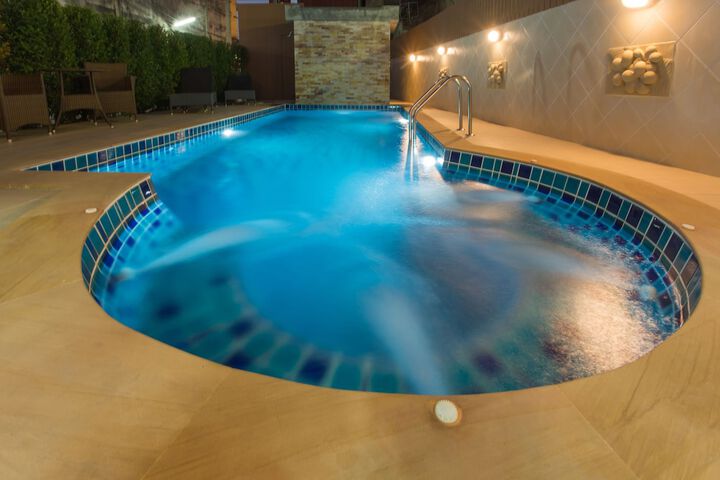Pool 24 of 49