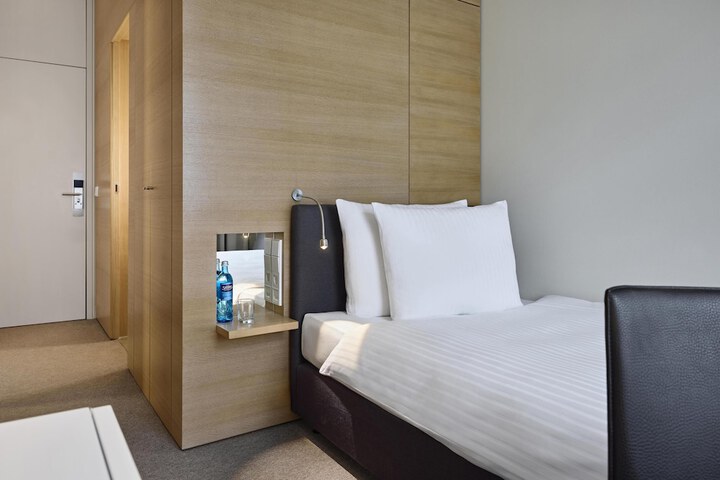 Room 14 of 63