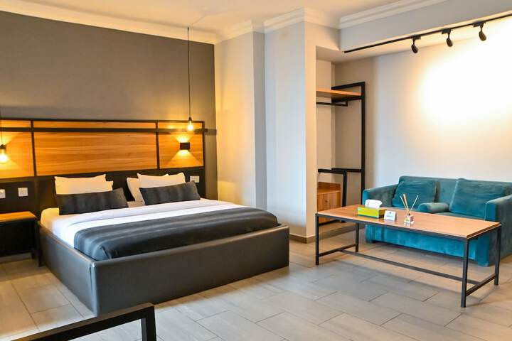 Room 10 of 86