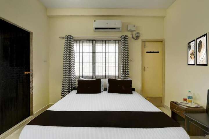 Room 10 of 13