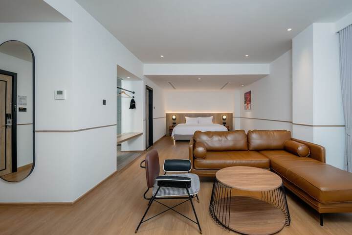 Room 62 of 180