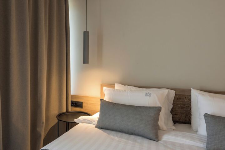 Room 55 of 152