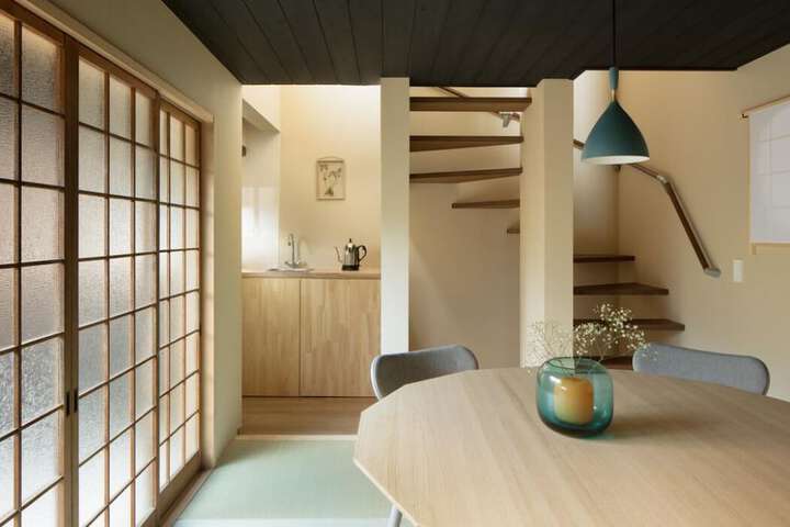 Room 16 of 34