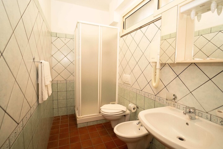 Room 14 of 26