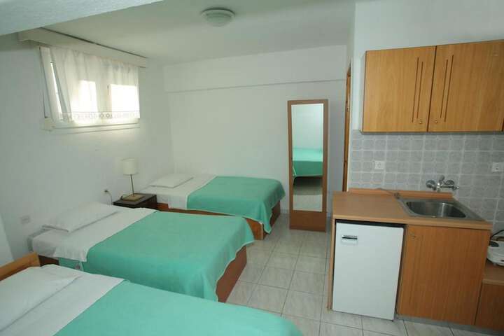 Room 21 of 30