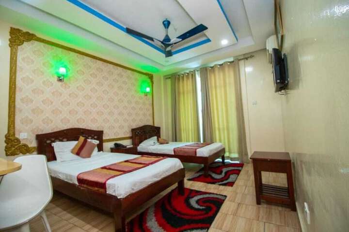 Room 6 of 20