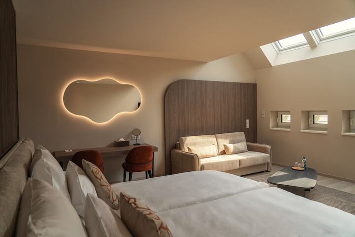 Room 74 of 165