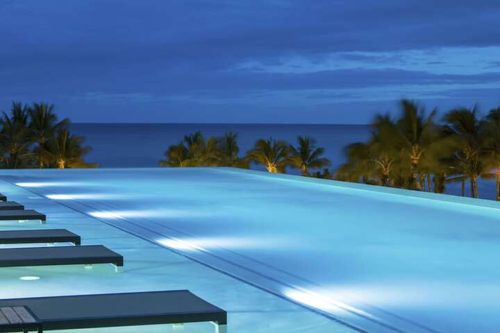 Infinity pool