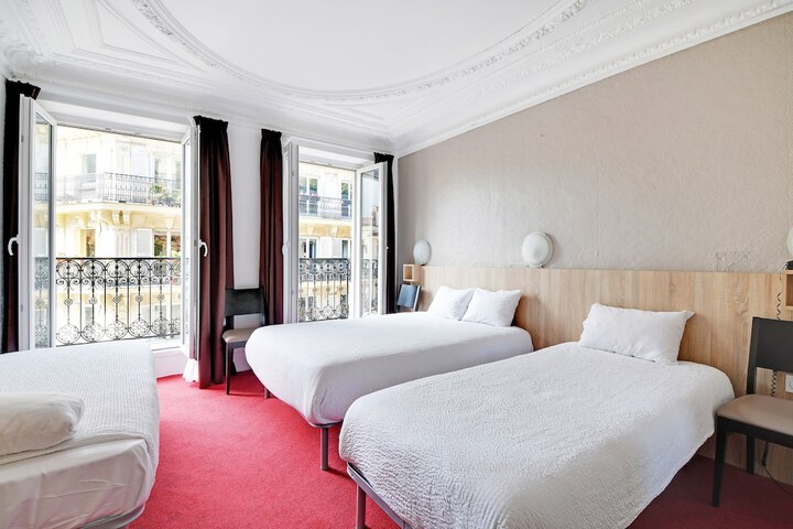 Room 21 of 49