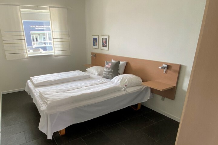 Room 15 of 73