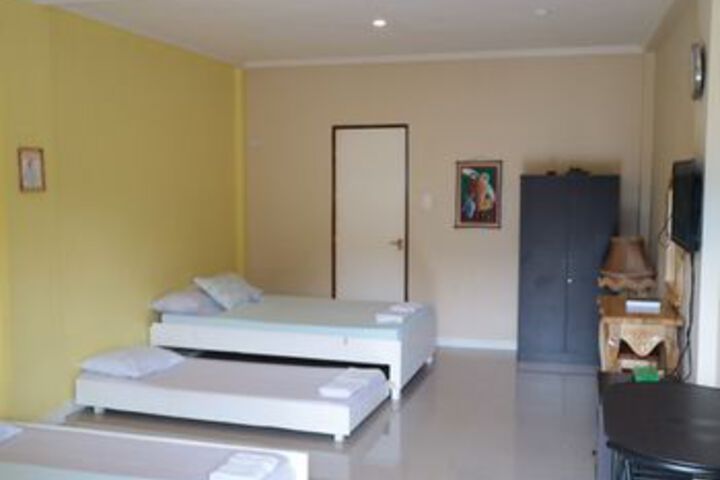 Room 15 of 34